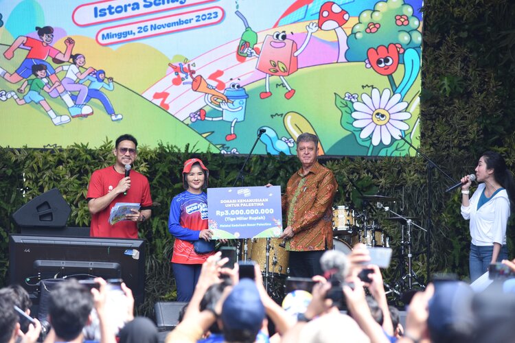 Pertamina Eco RunFest 2023 Serahkan Bantuan Kemanusiaan untuk Palestina