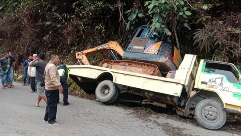 Insiden Tragis di Madina, Kernet Truk Tewas Terlindas saat Ganjal Ban di Jalan Menurun