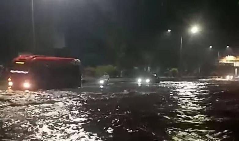 Diguyur Hujan Deras, Kota Semarang Kembali Banjir