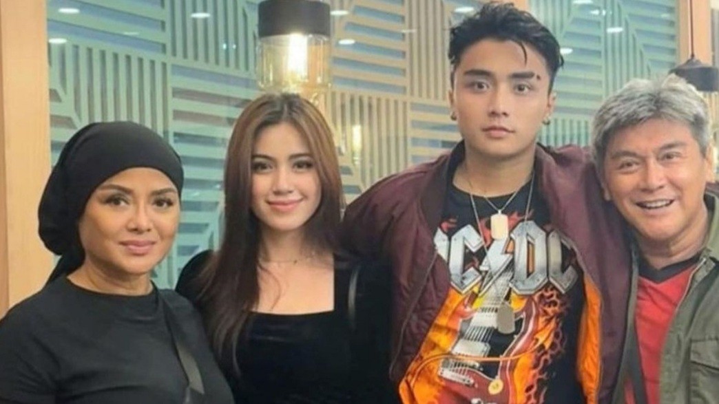 Demi Leon Dozan Bebas, Betharia Sonata Rela Cium Kaki Ibunda Rinoa Aurora 