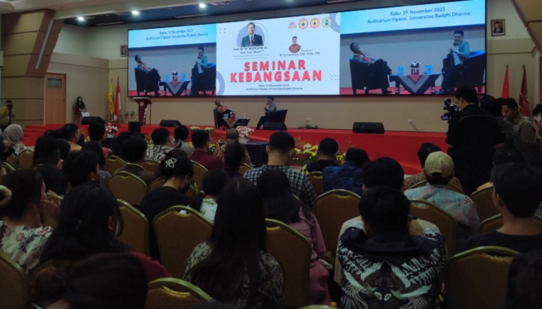 Bicara di Depan Ratusan Mahasiswa, Mahfud MD Paparkan Wawasan Kebangsaan