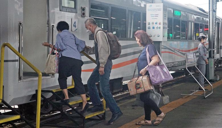  KAI Beri Potongan Harga Tiket KA 20 Persen bagi Lansia hingga TNI-Polri, Ini Syaratnya