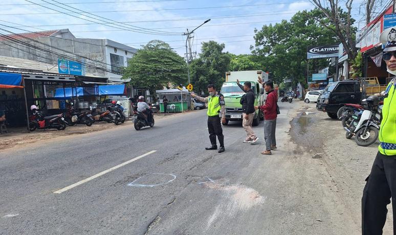  Terpeleset, Pengendara Motor Tewas Terlindas Truk Sampah di Ngaliyan Semarang