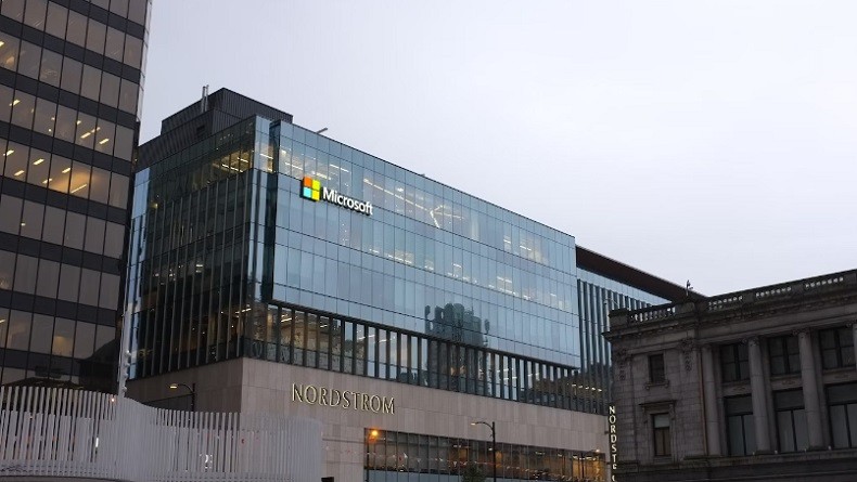 Sam Altman Kembali sebagai CEO, Microsoft Jadi Pengamat di OpenAI