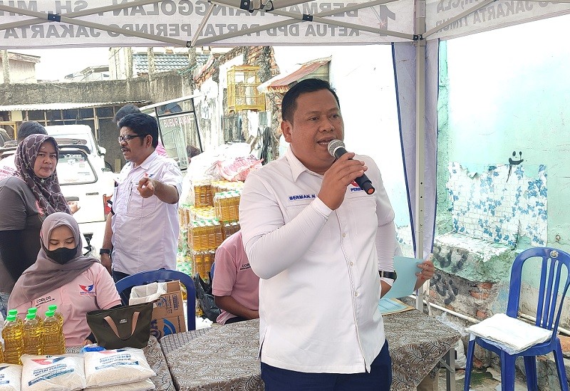 Caleg Perindo Berman Nainggolan Gelar Bazar Murah di Pisangan Timur, Distribusikan 1.750 Paket Sembako 