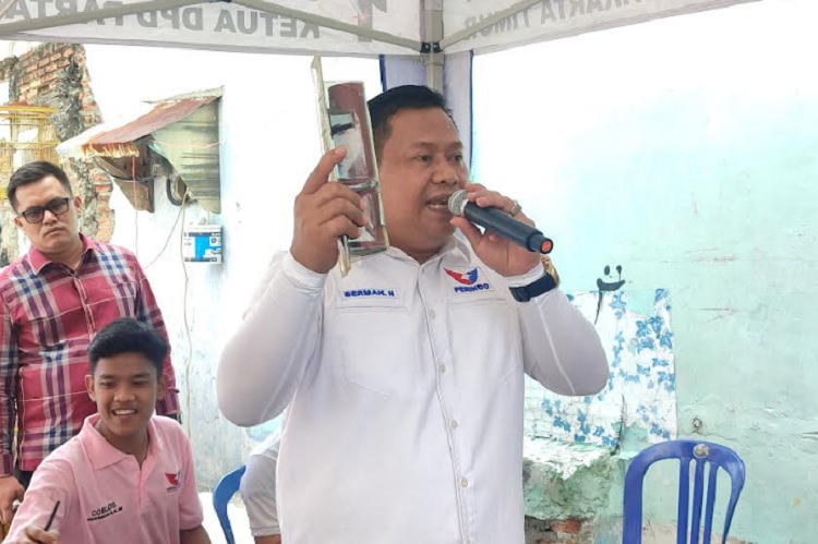 Tak Hanya Gelar Bazar Murah, Caleg Partai Perindo Berman Nainggolan Juga Bagikan APAR