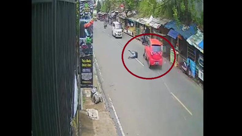 Kecelakaan di Sukabumi, Ayla Tabrak Pemotor dan Lapak Buah, Sopir Nyaris Dihajar Massa