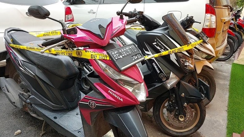 Komplotan Curanmor di Lampung Acungkan Senpi saat Akan Ditangkap, 3 Orang Ditembak
