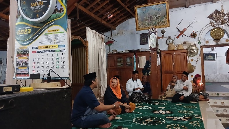 Yenny Wahid Awali Safari Kampanye Ganjar-Mahfud di Jabar dan Jateng dengan Ziarah ke Makam Sunan Gunung Jati