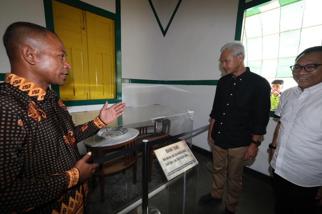 Kunjungi Rumah Pengasingan Bung Karno di Ende, Ganjar: Terapkan Pancasila Berarti Jangan Korupsi!