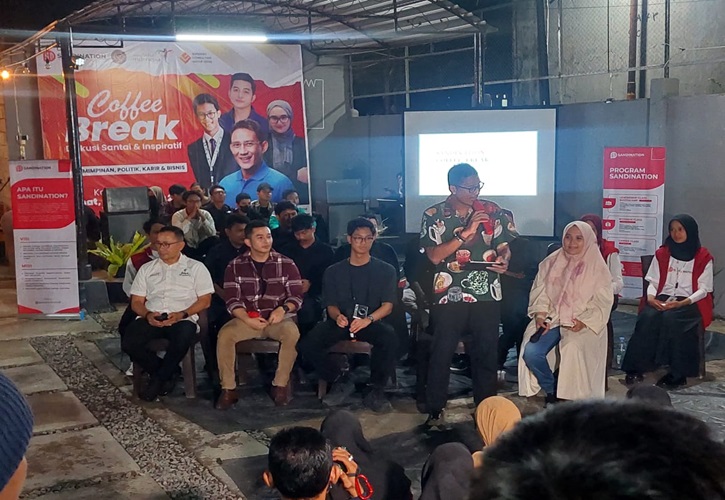 Usaha Kue Kering Ibu Indah Dibantu Permodalan, Sandiaga Uno: Bukti Ganjar-Mahfud Sat-set