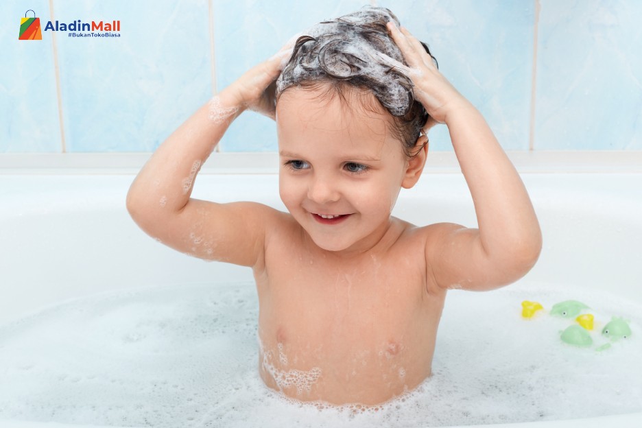 Catat! Ini Rekomendasi Shampoo Bayi untuk Melebatkan Rambut