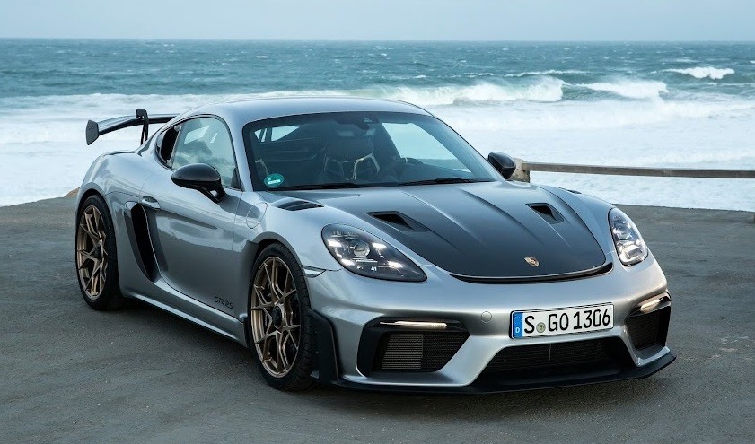 Kocak, Pencuri Ini Ngamuk karena Tidak Bisa Bawa Mobil Manual