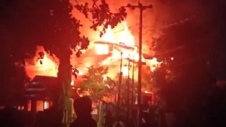 Rumah Mewah Calon Anggota DPD RI di Makassar Ludes Terbakar