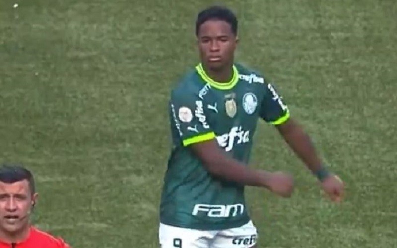 Kocak! Wonderkid Real Madrid Joget di Tengah Pertandingan