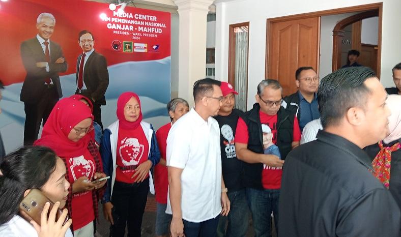 Warga dan Relawan Dukung Aiman: Polri Bukan Milik Golongan Tertentu