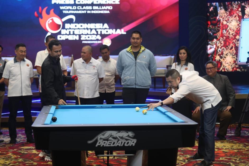 Hary Tanoesoedibjo dan Raffi Ahmad Adu Jago Main Biliar