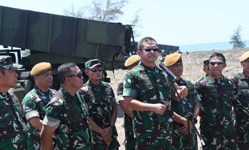 KSAD Bangga Lihat Prajurit Latihan Menembak Roket MLRS Astros II MK 6 di Ambal Kebumen