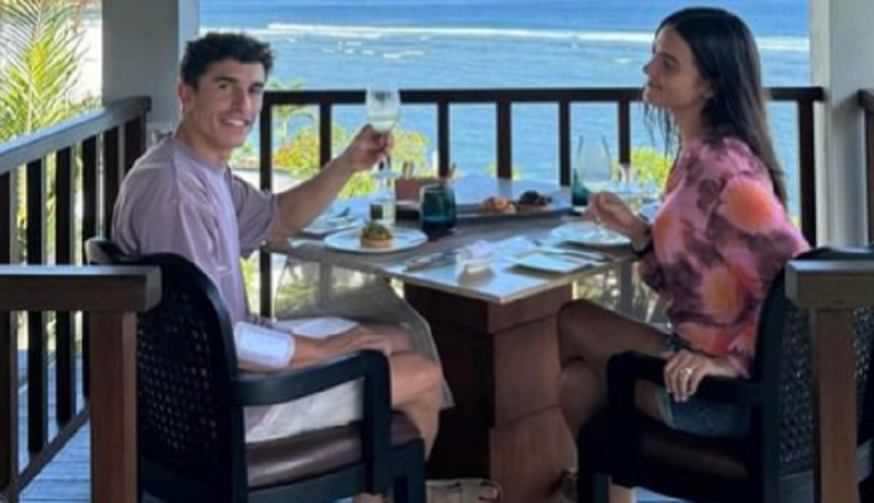 Marc Marquez Asyik Liburan di Bali, Pamer Foto Bareng Kekasih