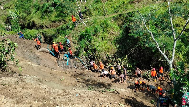  Tragis, Warga Wonogiri Tertimbun Material Longsor saat Merabuk Jagung di Sawah
