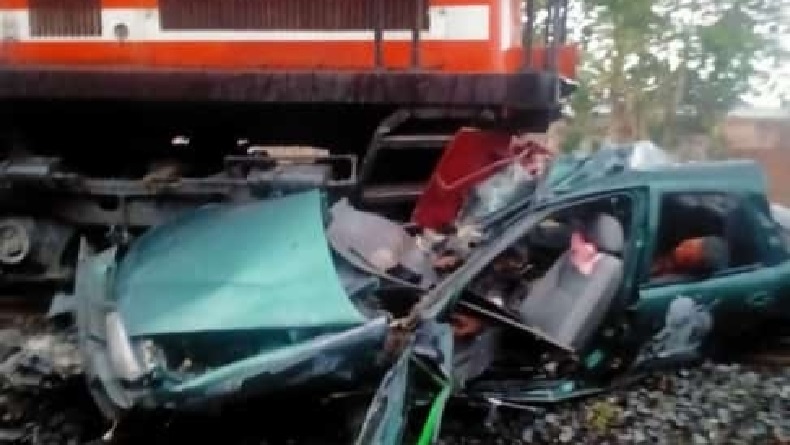 Kronologi 3 Buruh Sawit Tewas Tertabrak Kereta di Lampung, Terobos Pelintasan saat Hujan Deras  
