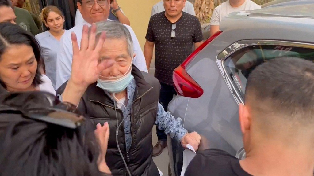Mantan Presiden Peru Alberto Fujimori Bebas usai 16 Tahun Mendekam di Penjara