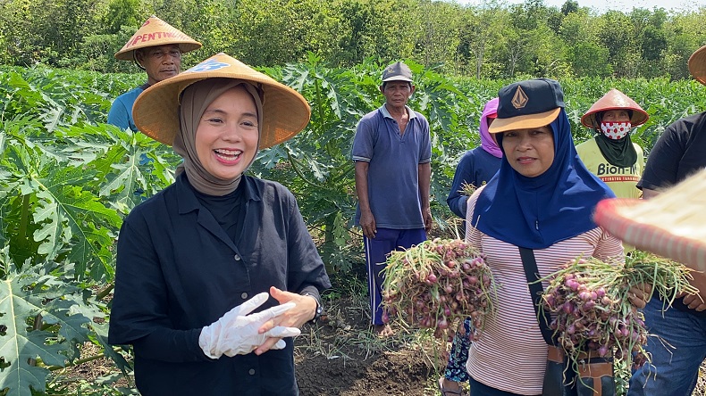 Siti Atikoh Ganjar Ungkap Alasan Sering Senyum: Sedekah Sekaligus Cegah Pikun