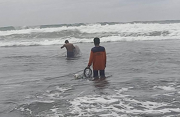 3 Wisatawan Terseret Ombak Pantai Parangtritis, 1 Hilang Tenggelam
