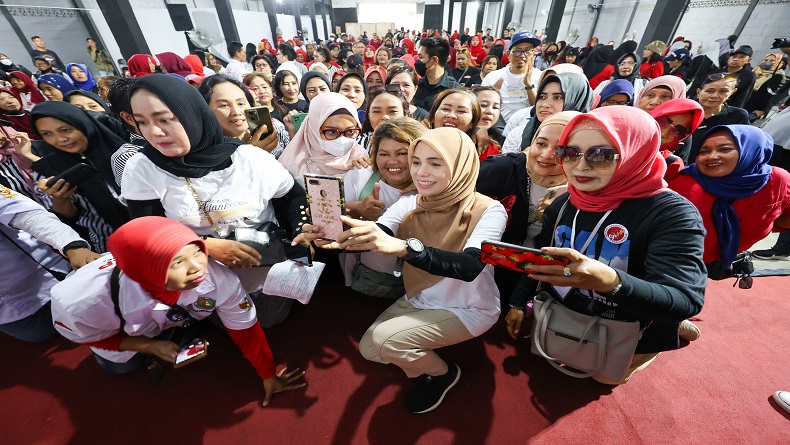 Bangga Relawan Perempuan Solo Raya Solid, Atikoh Ganjar: Ini Luar Biasa