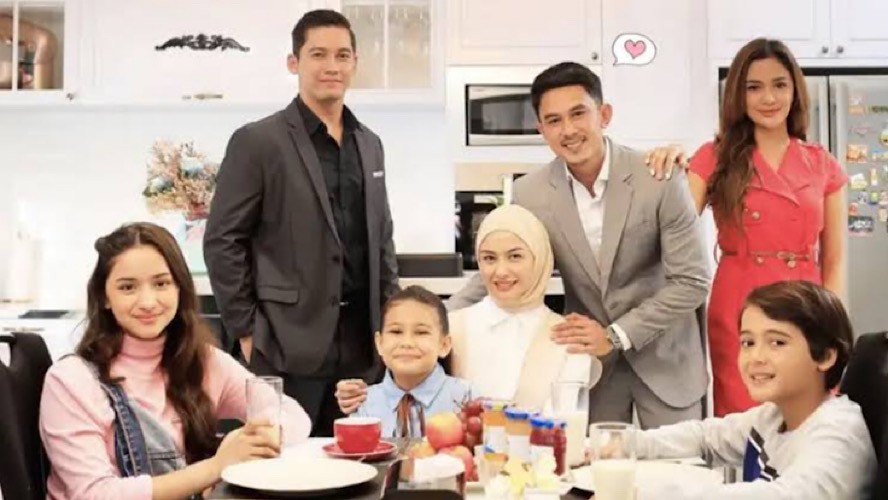 Rayakan Anniversary Sinetron Jangan Bercerai Bunda, Cast dan Kru Gelar Syukuran