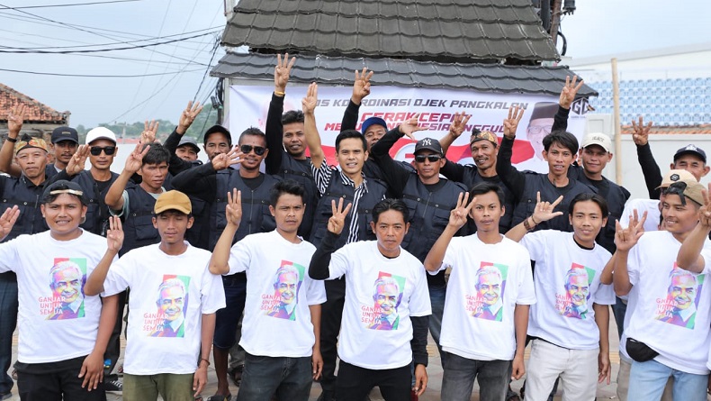 Menangkan Ganjar-Mahfud, Relawan dan Tukang Ojek di Banten Jadikan Pangkalan Posko Pemenangan