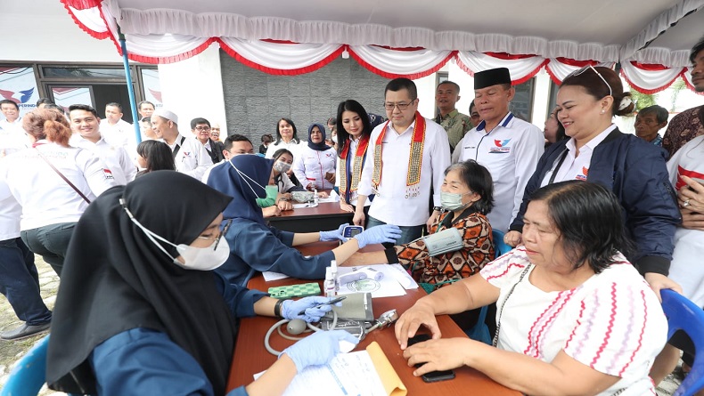 Ketum Partai Perindo Hary Tanoesoedibjo Turun Langsung ke Bazar Murah dan Pengobatan Gratis di Palangkaraya