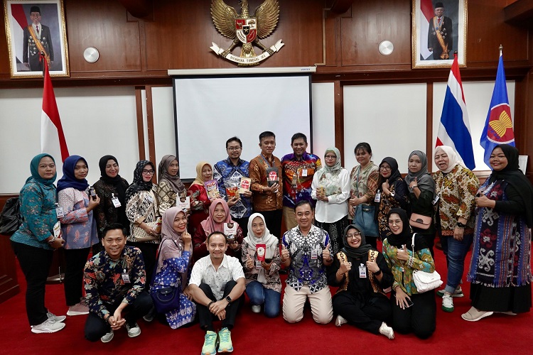 Kunjungi KBRI Bangkok, Nasabah PNM Mekaar Dapat Tips Bersaing dengan Produk Thailand 