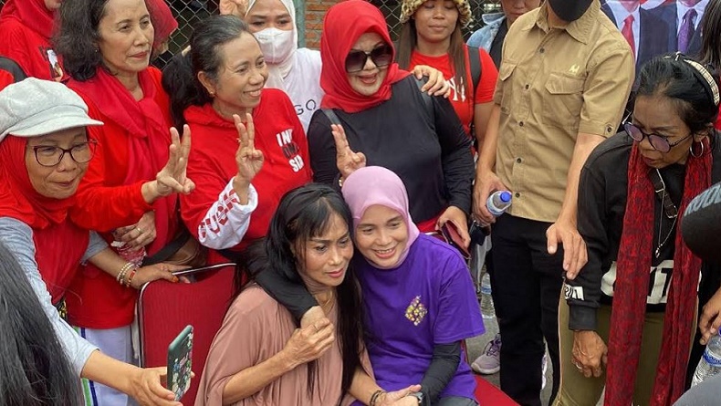 Haru Momen Penyandang Disabilitas Ingin Bertemu Atikoh, Doakan Ganjar-Mahfud Menang