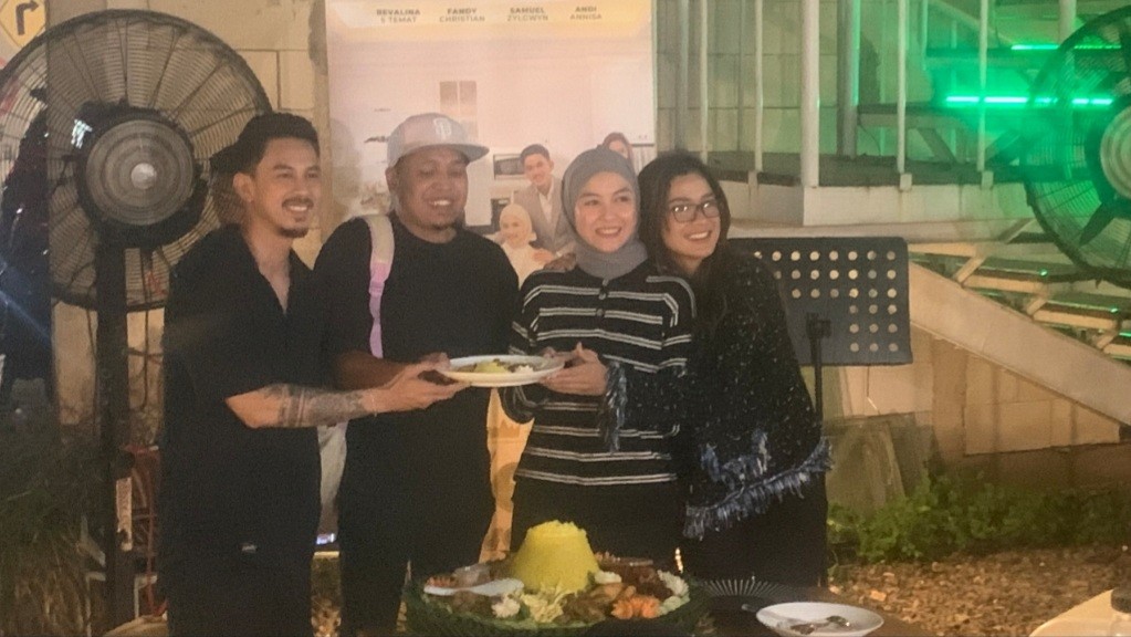 Rayakan Setahun Sinetron Jangan Bercerai Bunda, Sutradara Panjatkan Doa untuk Korban di Palestina