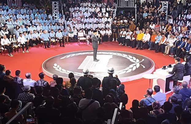 Anies Sindir Penegakan Hukum di Debat Capres 2024: Banyak Aturan Ditekuk