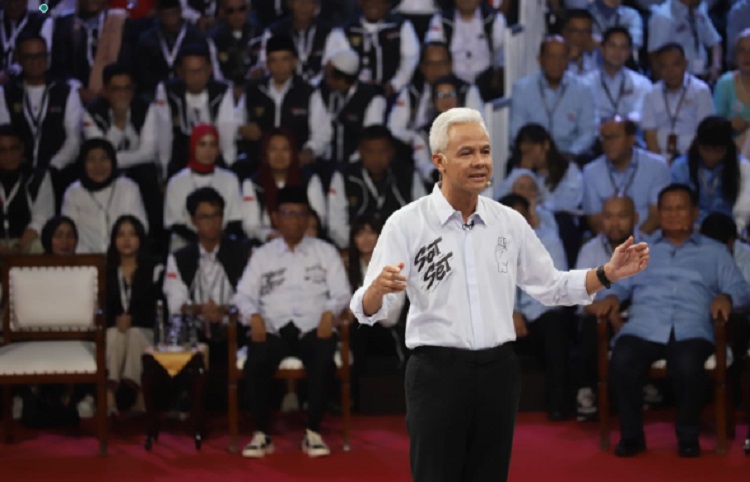 Ganjar Jawab Prabowo soal Sulitnya Masyarakat Dapat Kerja: Buka dan Beri Insentif Investasi