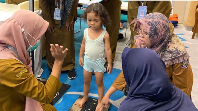 Tak Cuma Konsumsi Asam Folat, Begini Cara Cegah Stunting sejak Dini