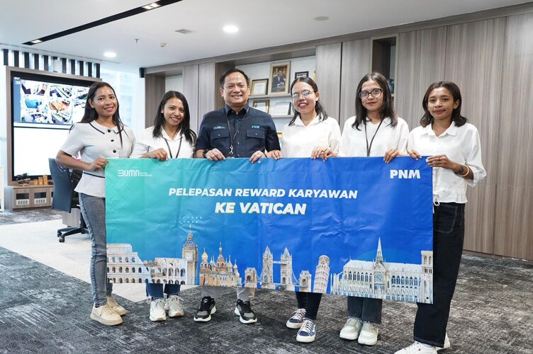 PNM Apresiasi Karyawan Berprestasi lewat Wisata Religi ke Vatikan