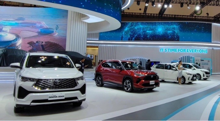 Dikirim ke 100 Negara, TMMIN Cetak Rekor Ekspor 300.000 Unit Mobil di 2023