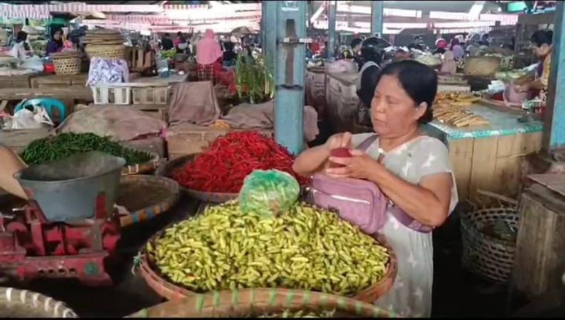 Harga Cabai di Salatiga Semakin Pedas jelang Nataru, Tembus Rp125.000 per Kg