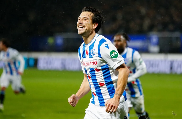 Hasil Liga Belanda: Heerenveen Libas Heracles. Thom Haye Tampil Gemilang
