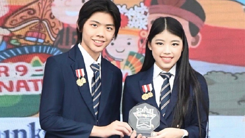 Raih Penghargaan Anak Bangsa Edukatif, Begini Kisah Hidup Kakak Beradik Mischka-Devon 