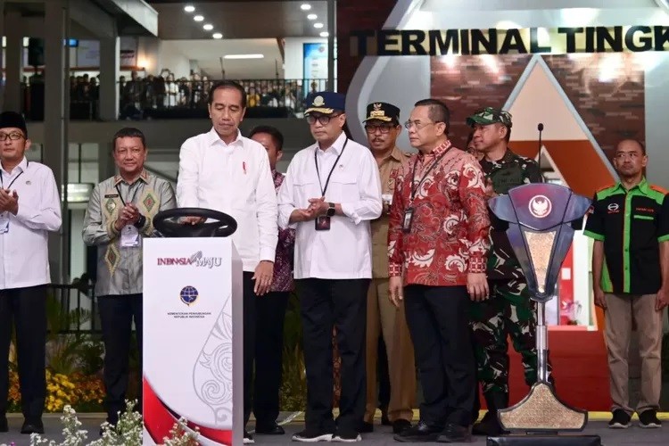 Jokowi Resmikan 3 Terminal Bus Tipe A, Berikut Biaya dan Luasnya