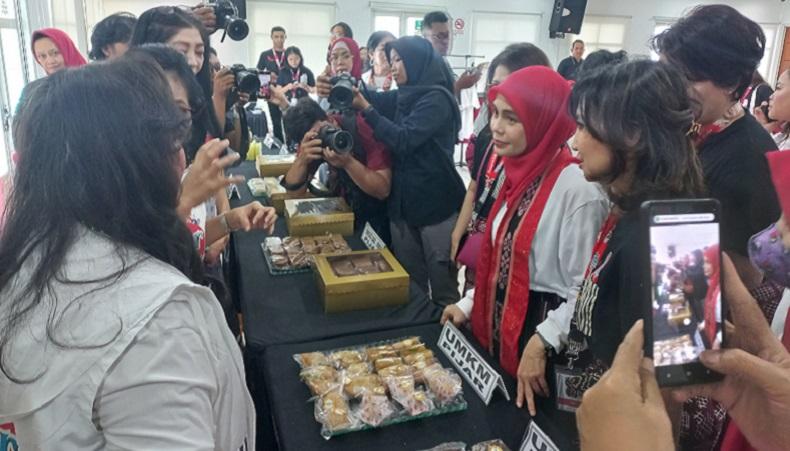 Hadiri Rakornas Pijar, Siti Atikoh Disambut Hangat Para Peserta