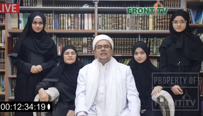 Foto Istri Habib Rizieq Syarifah Fadlun dan Anak-anaknya