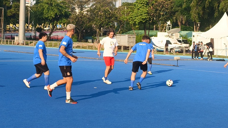 Tim Carles Puyol Kalahkan Marco Materazzi Cs, Celebrity Sunday Match Super Seru!