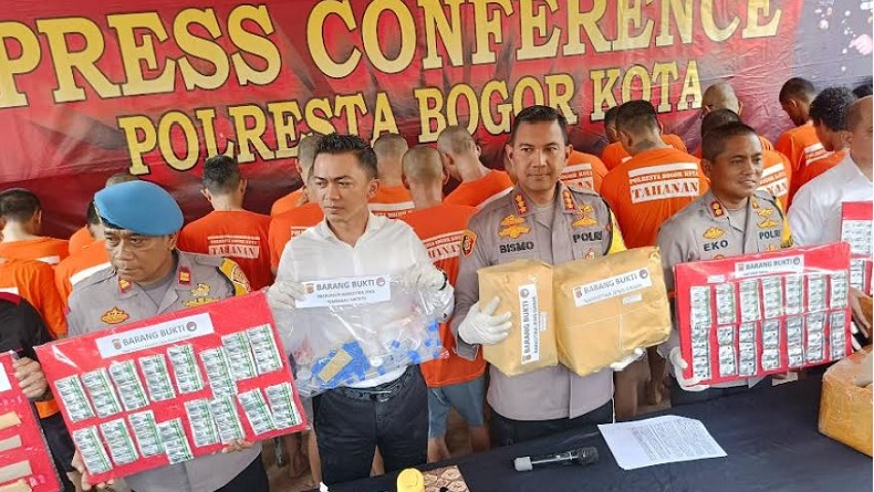 Polisi Tangkap 2 Pengedar Narkoba di Bogor, Amankan 6 Kg Ganja untuk Tahun Baru