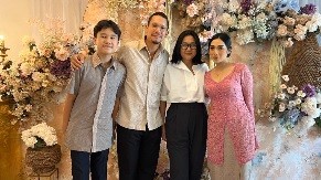 Tunangan, Vokalis Maliq & D'Essentials Angga Puradiredja Siap Lepas Status Duda