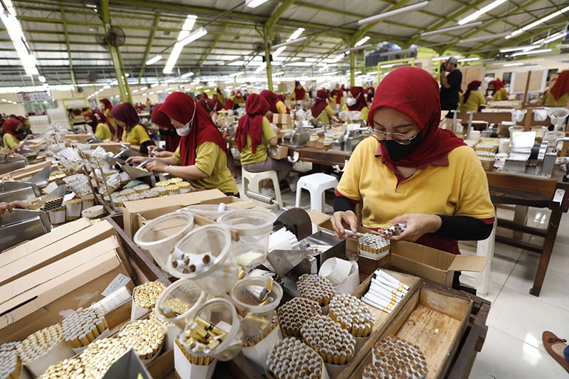 DPR Ingatkan Pengetatan Aturan Rokok Bisa Picu PHK: Banyak Masyarakat Bergantung di Sektor Tembakau